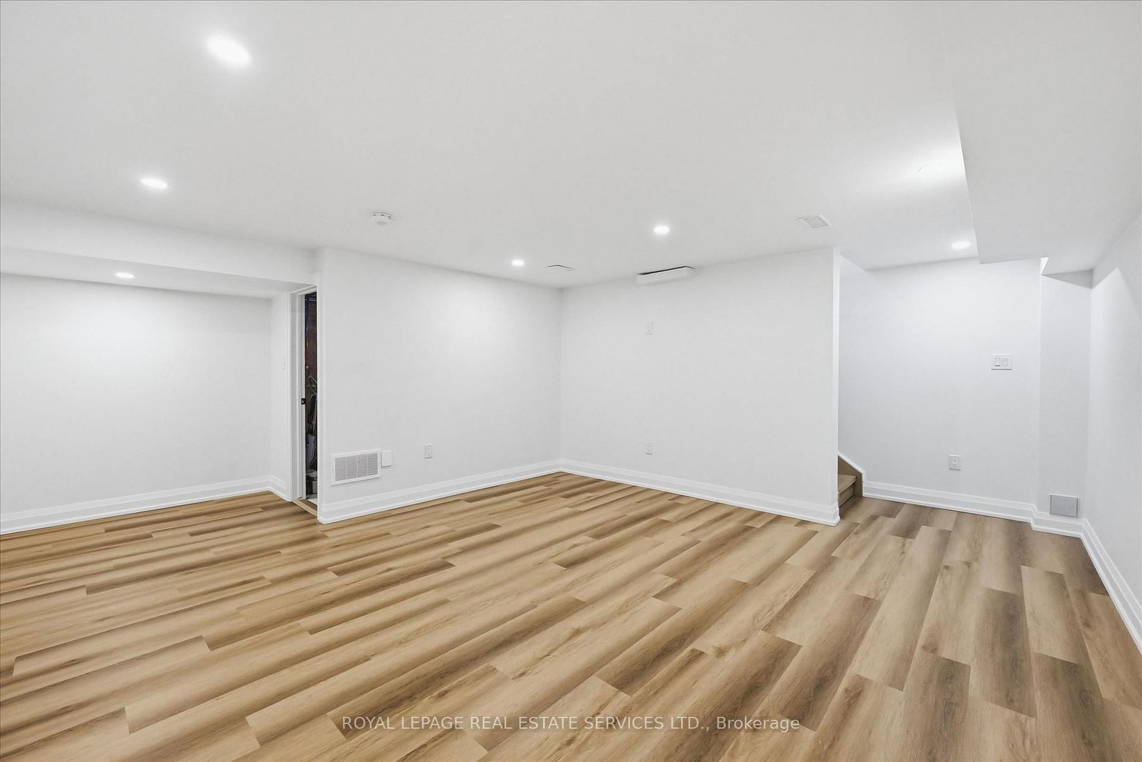 2212 Urwin Crescent • Oakville, ON photo 40