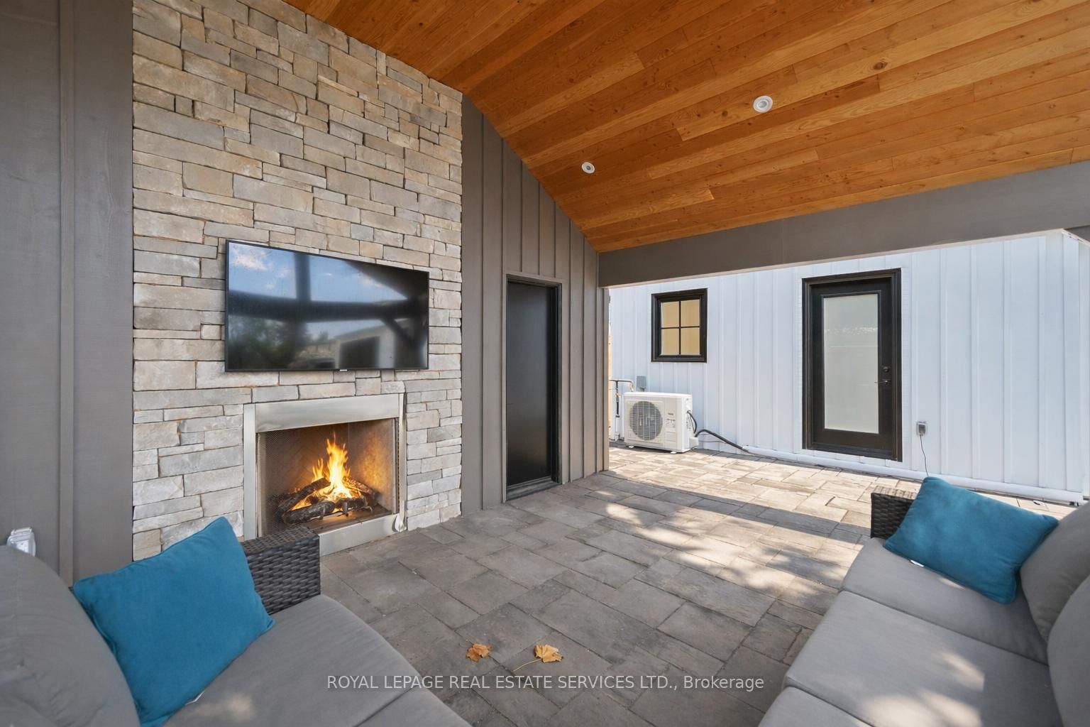 2212 Urwin Crescent • Oakville, ON photo 50