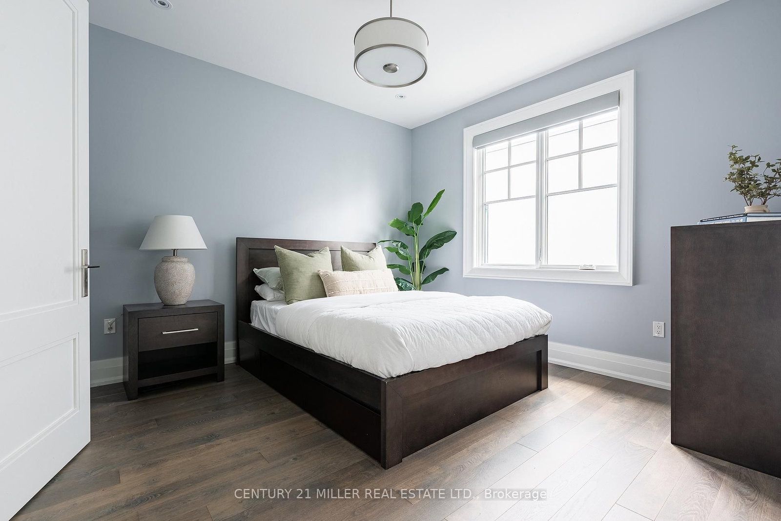 487 Orchard Drive • Oakville, ON photo 27