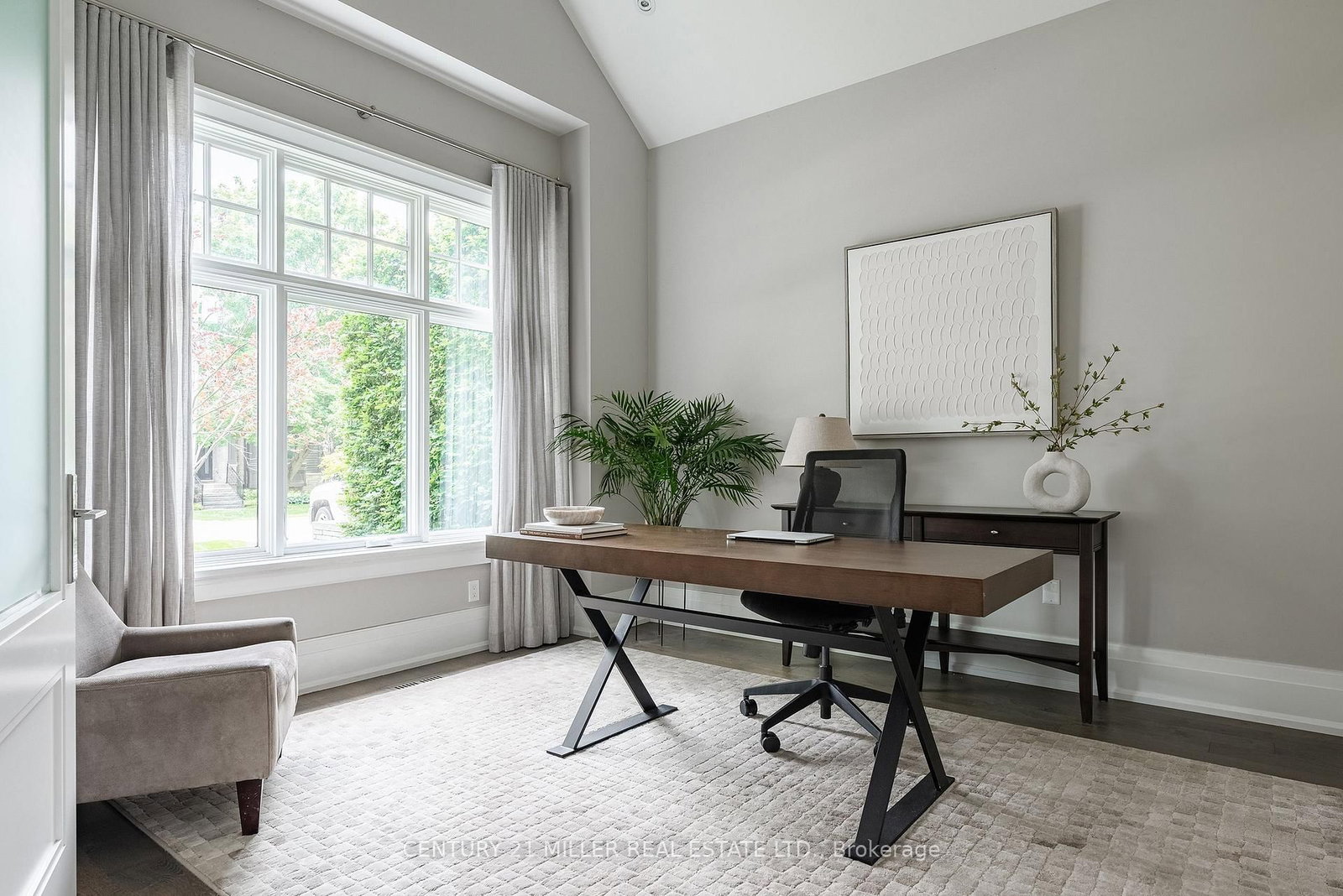 487 Orchard Drive • Oakville, ON photo 7