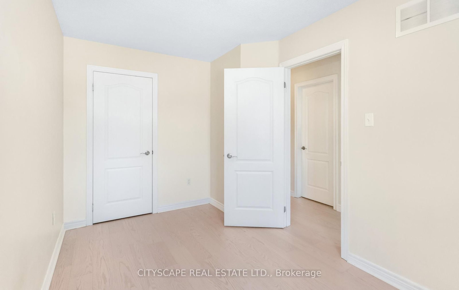 4704 Centretown Way • Mississauga, ON photo 37