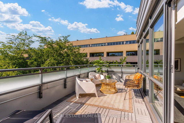 527 - 38 Howard Park Avenue