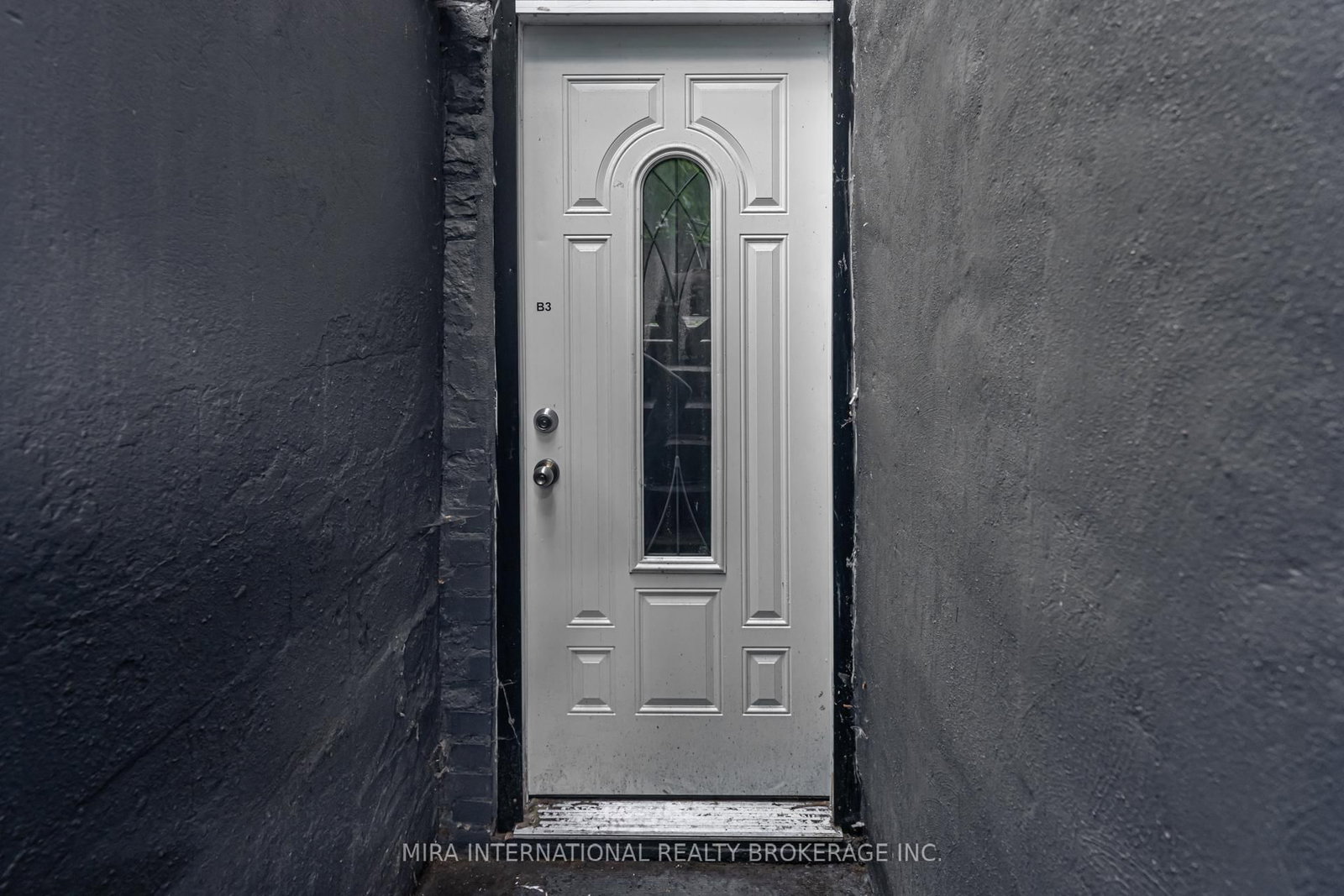 B3 - 11 Laxton Avenue, Toronto 2