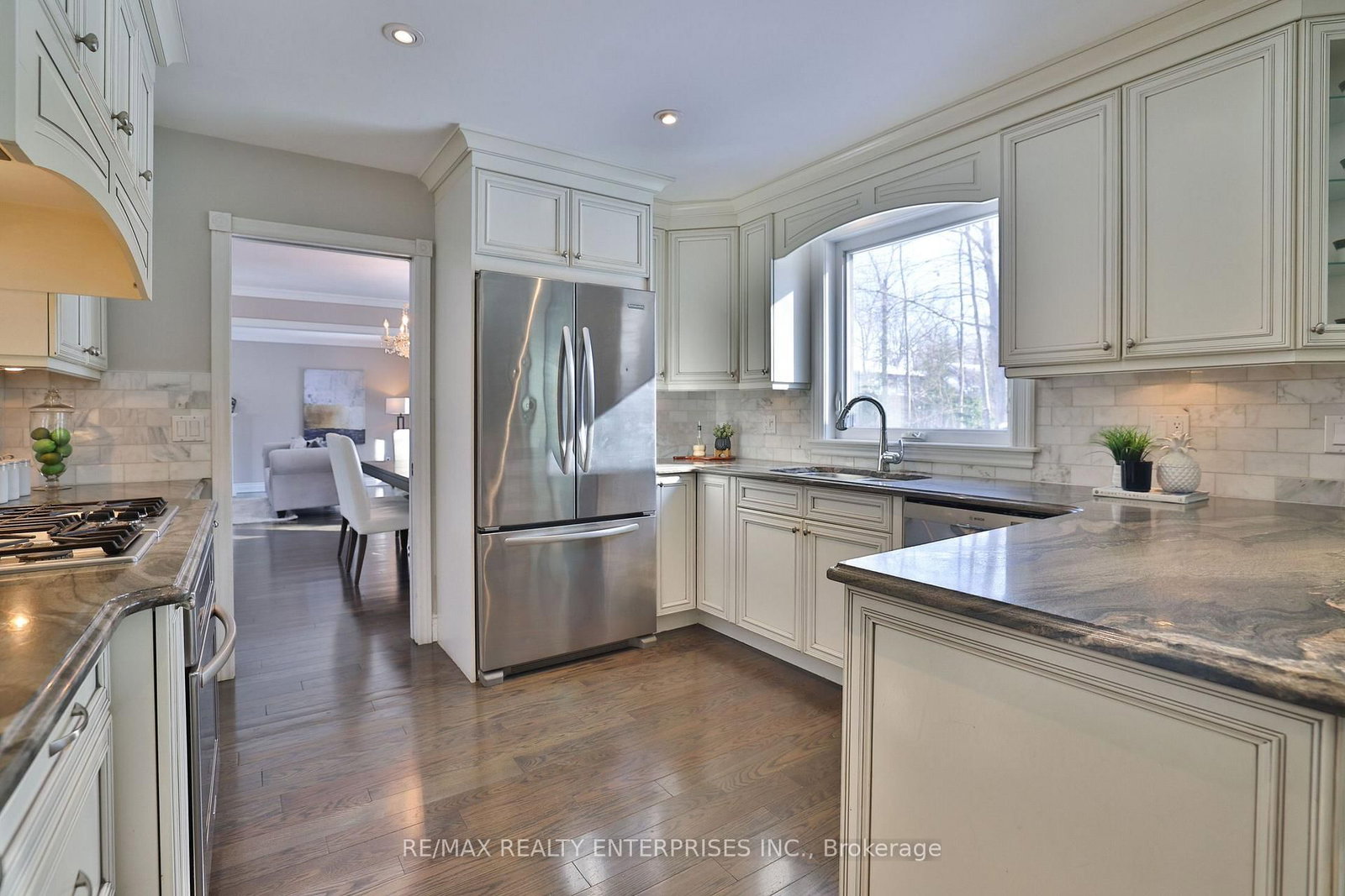 208 Mineola Road W • Mississauga, ON photo 13