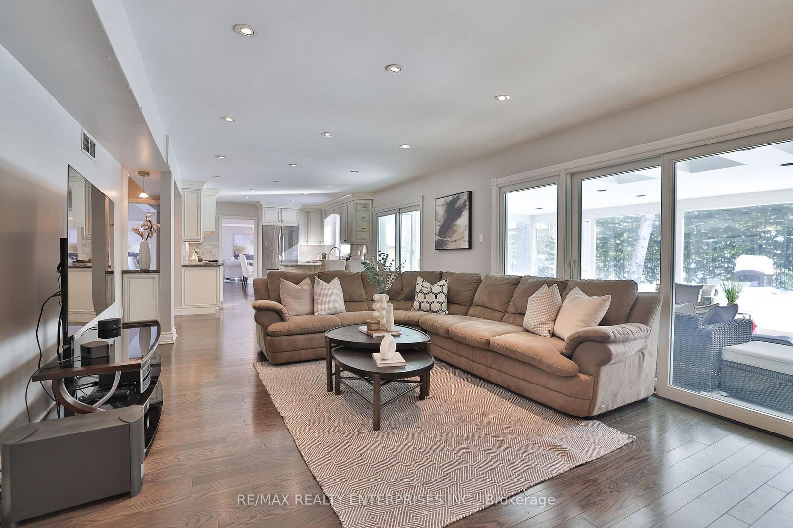 208 Mineola Road W • Mississauga, ON photo 17