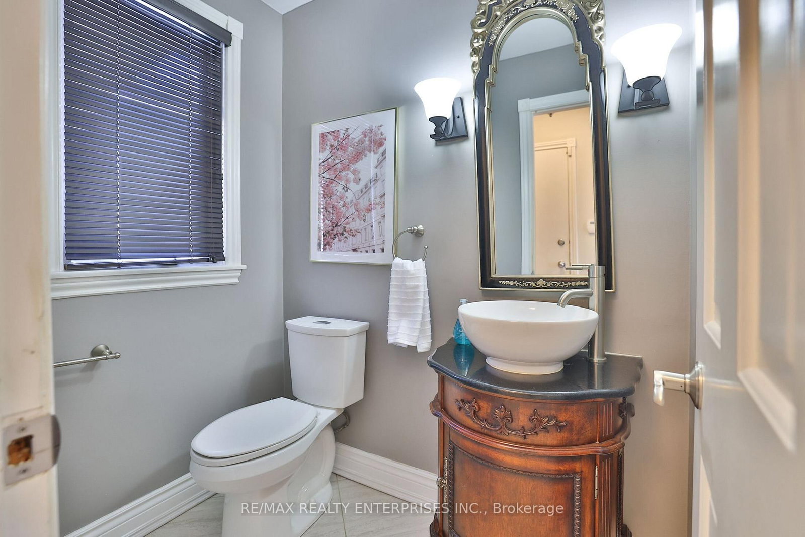 208 Mineola Road W • Mississauga, ON photo 21