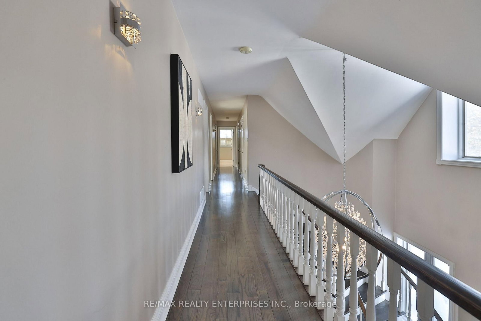 208 Mineola Road W • Mississauga, ON photo 25