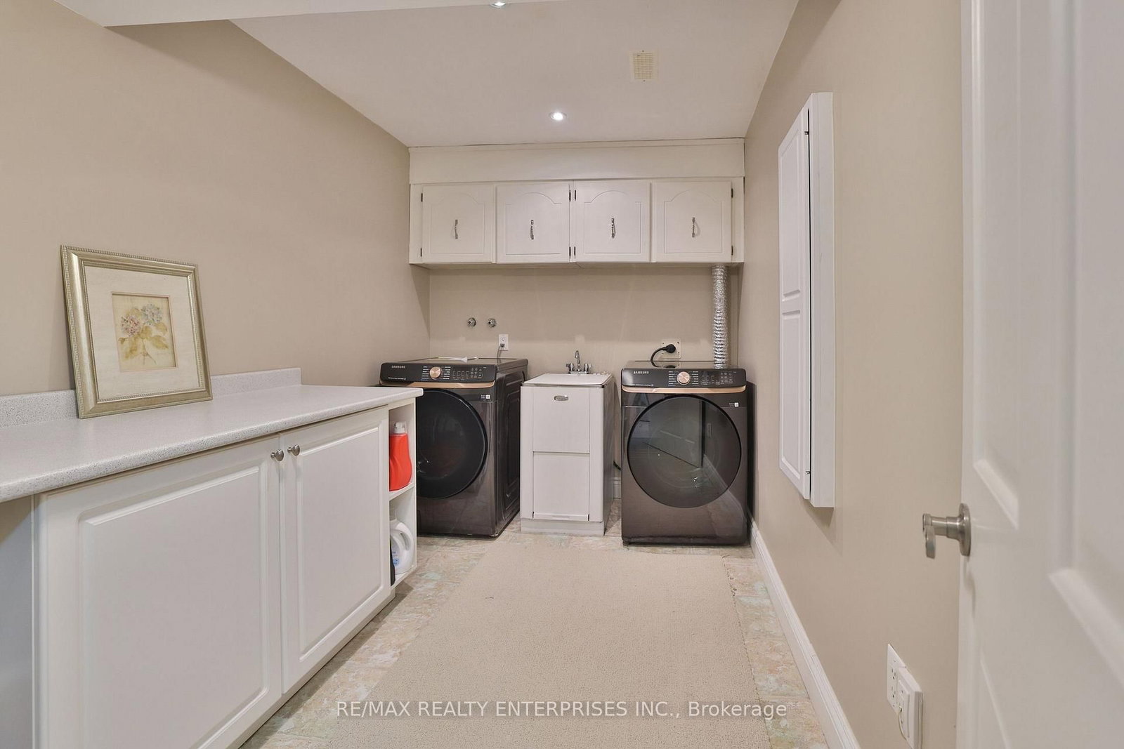 208 Mineola Road W • Mississauga, ON photo 38