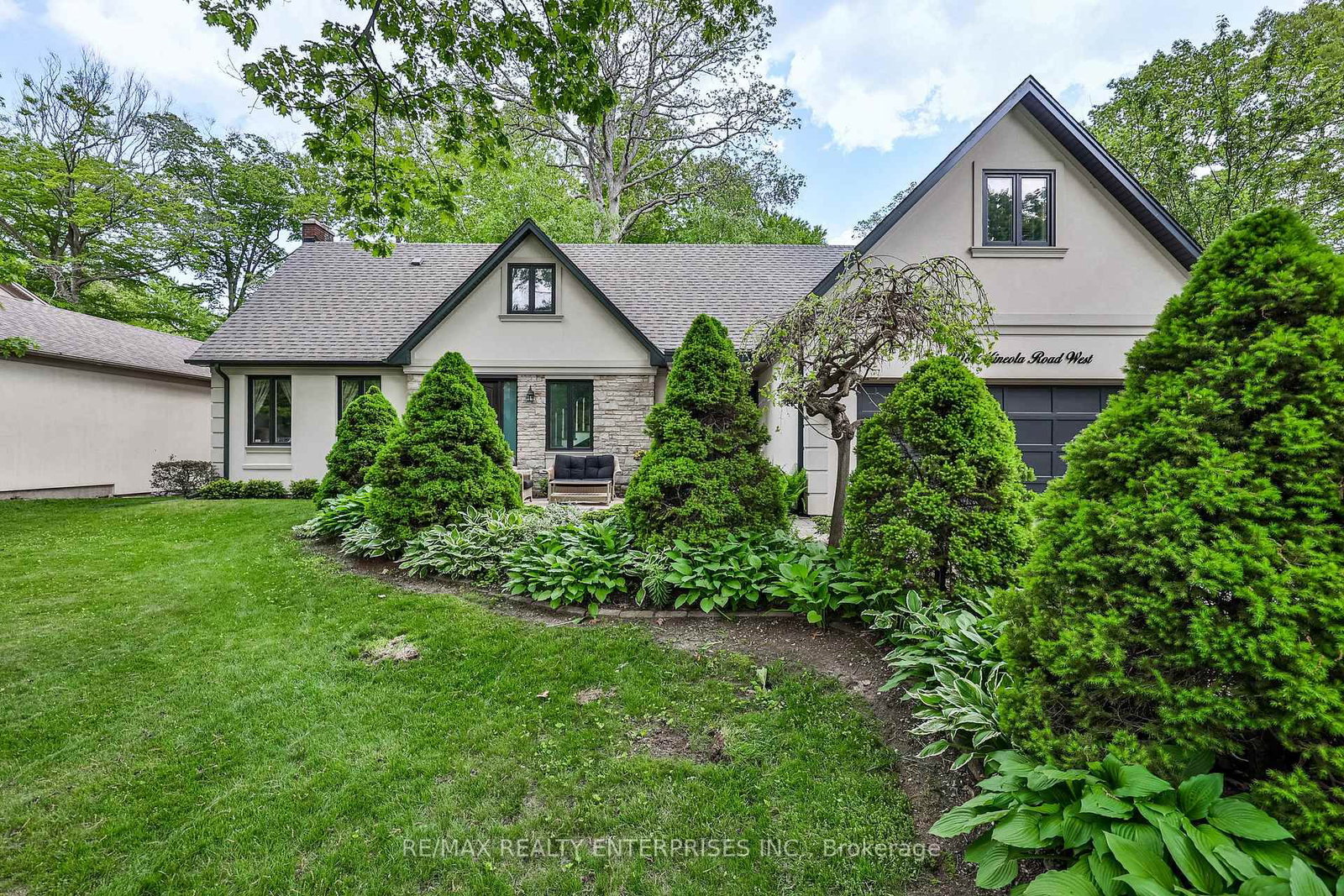 208 Mineola Road W • Mississauga, ON photo 4