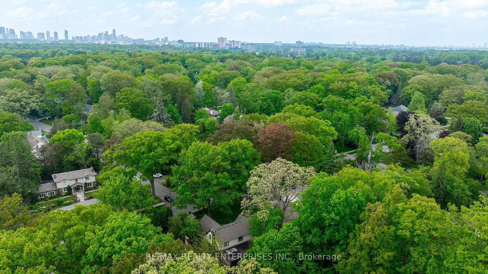 208 Mineola Road W • Mississauga, ON photo 48