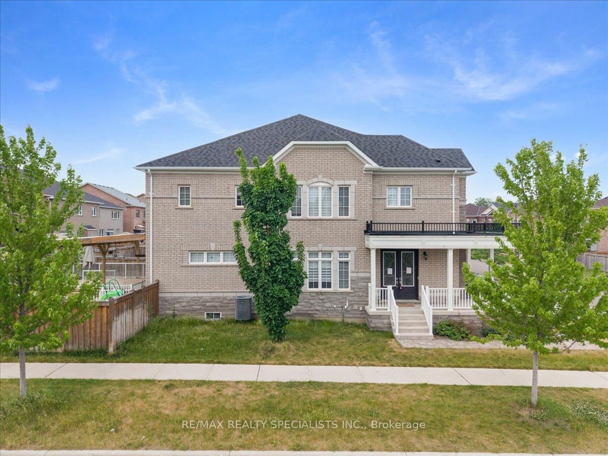 2 Ash Hill Avenue • Caledon, ON photo 2