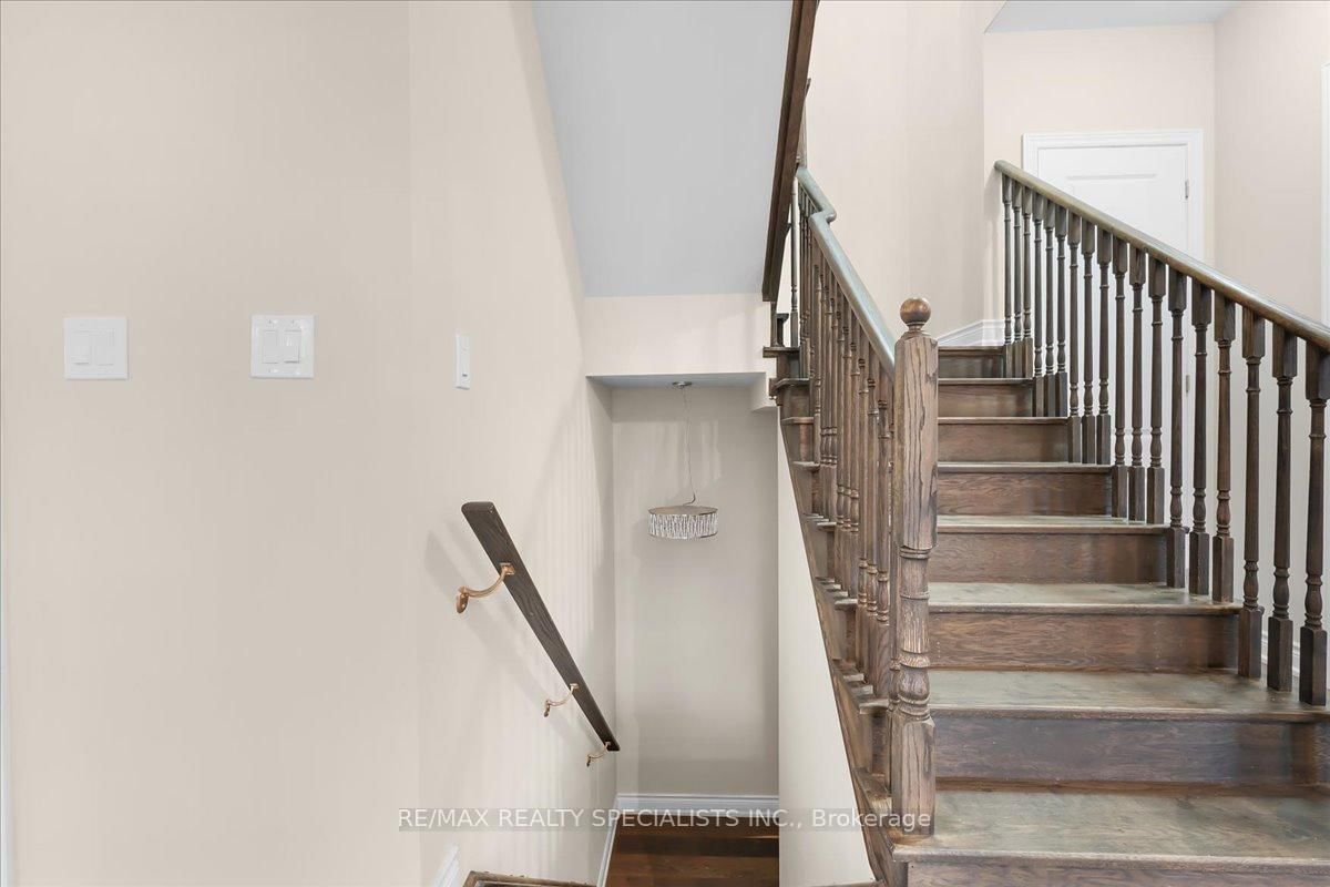 2 Ash Hill Avenue • Caledon, ON photo 37