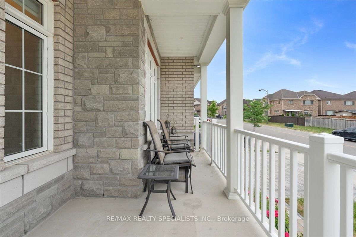 2 Ash Hill Avenue • Caledon, ON photo 4