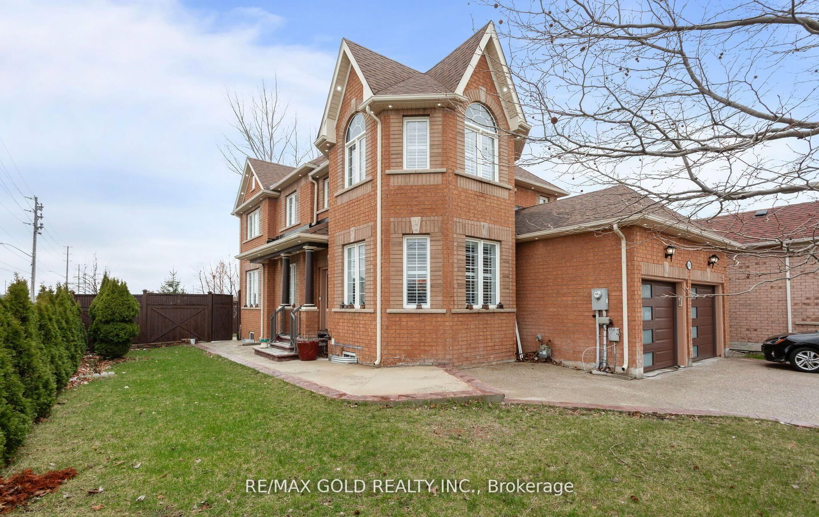 1090 Trudeau Drive • Milton, ON photo 3