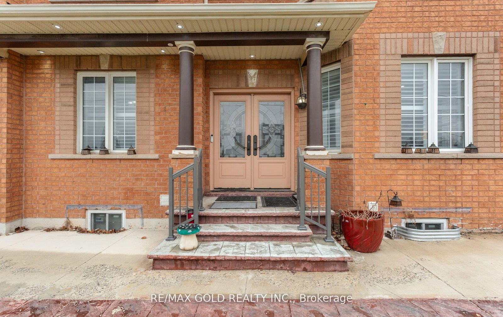1090 Trudeau Drive • Milton, ON photo 4