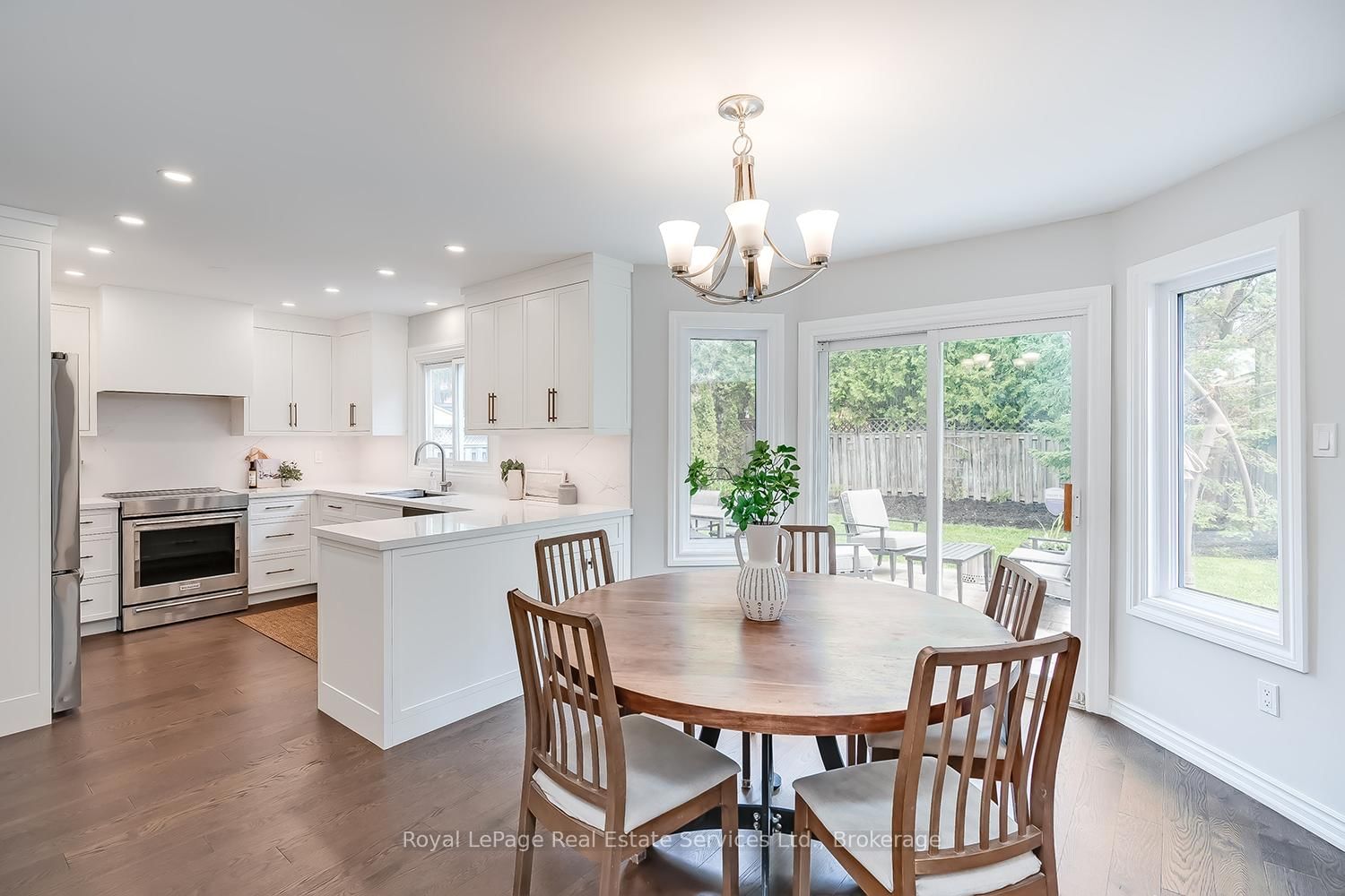 1429 Thistledown Road • Oakville, ON photo 12