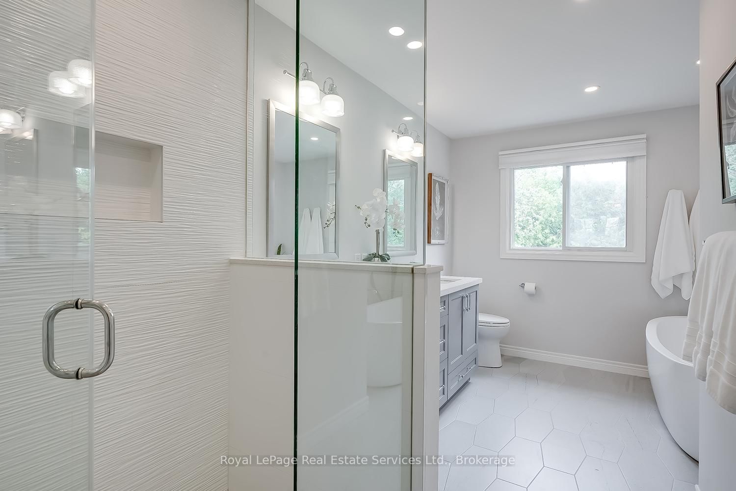 1429 Thistledown Road • Oakville, ON photo 27