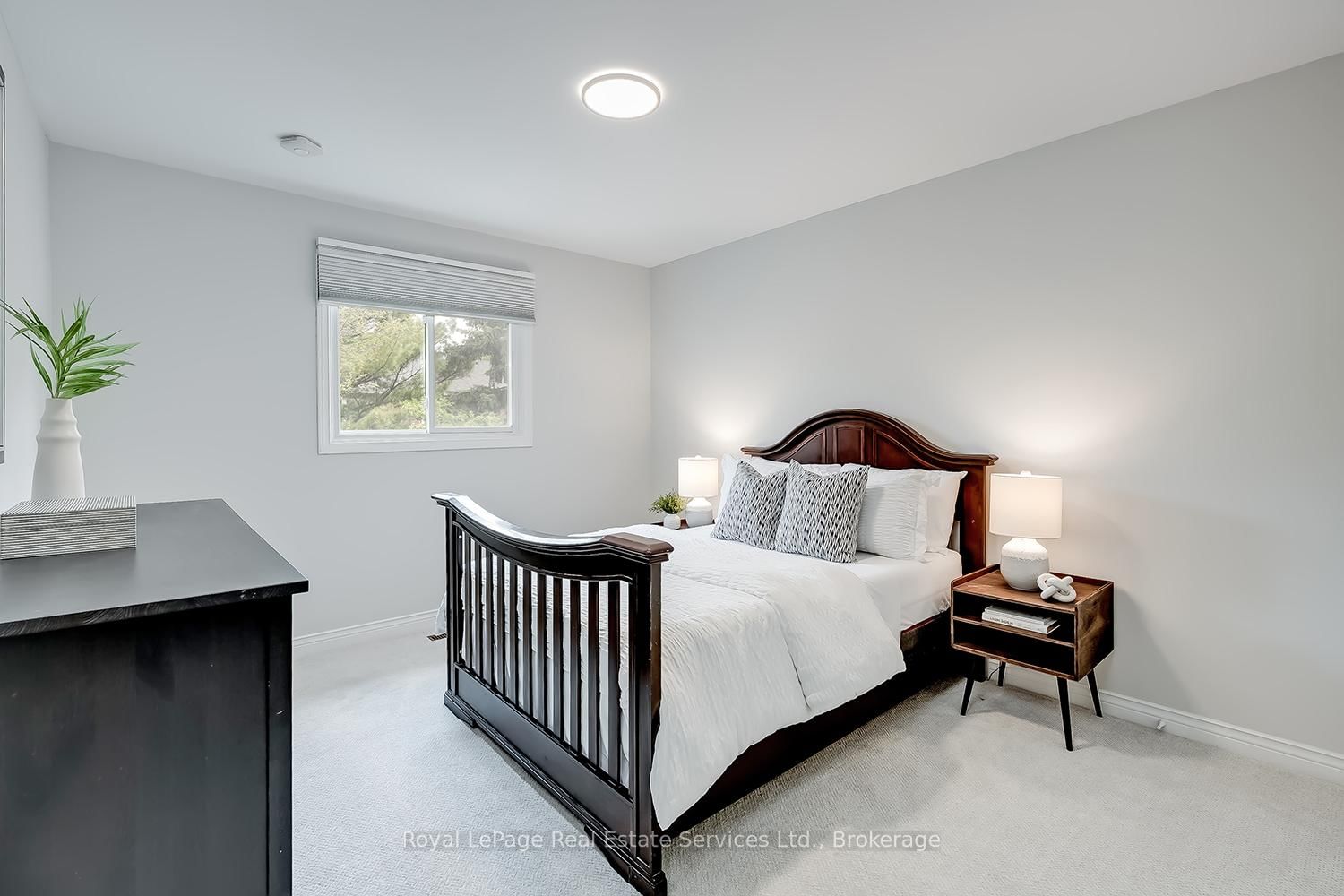 1429 Thistledown Road • Oakville, ON photo 32