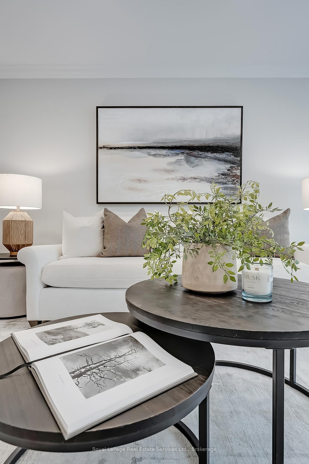 1429 Thistledown Road • Oakville, ON photo 8