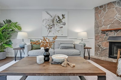 1429 Thistledown Road • Oakville, ON photo 9