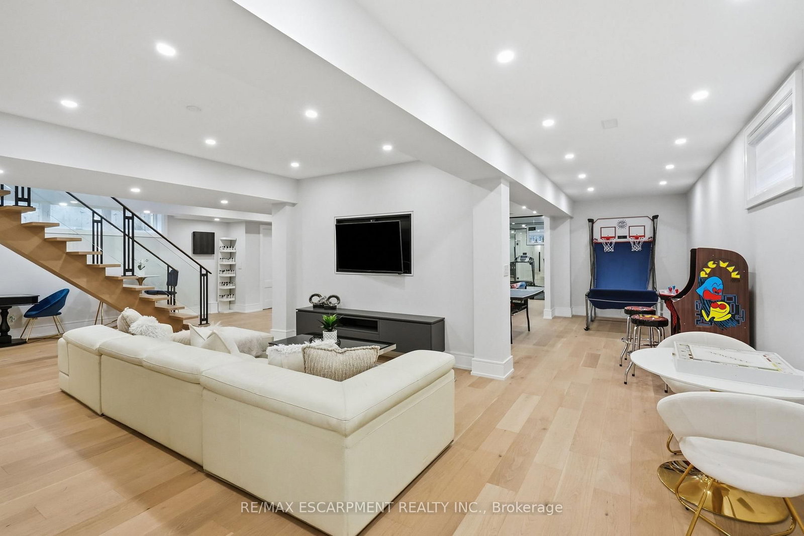 1544 Lochlin Tr, Mississauga, view 38