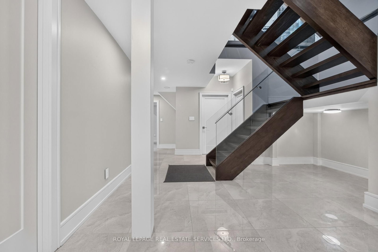 1568 Broadmoor Ave, Mississauga, view 34