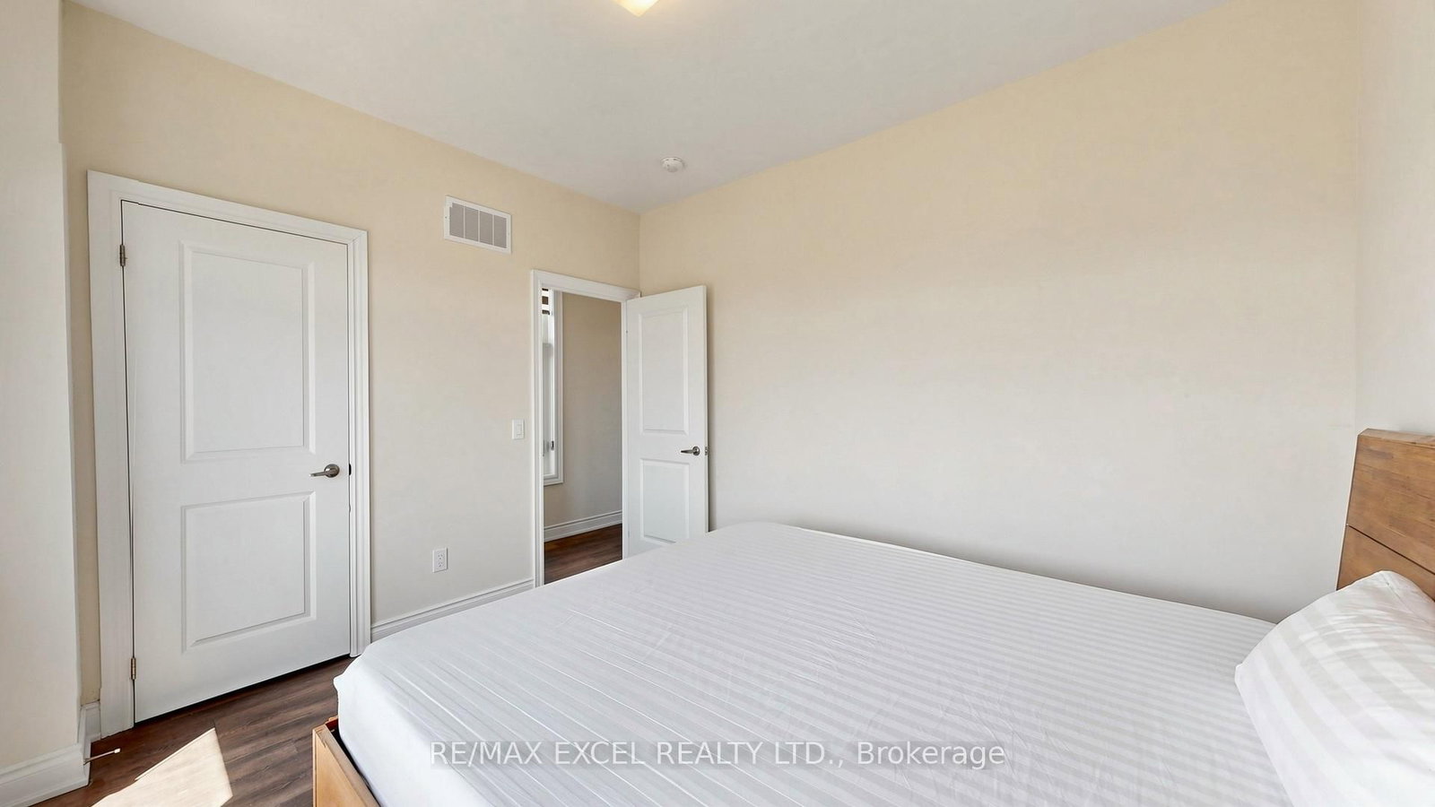 2A Muir Avenue • #1 • Toronto, ON photo 27