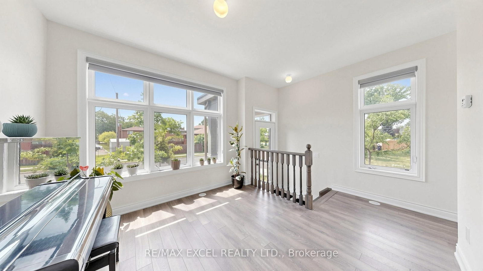 2A Muir Avenue • #1 • Toronto, ON photo 8