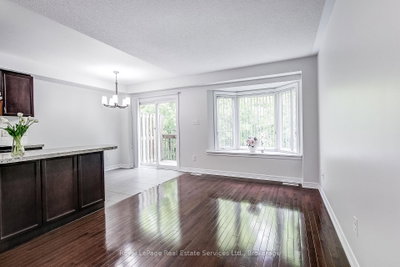 233 Duskywing Oakville,ON L6L 0C5 — Photo 10