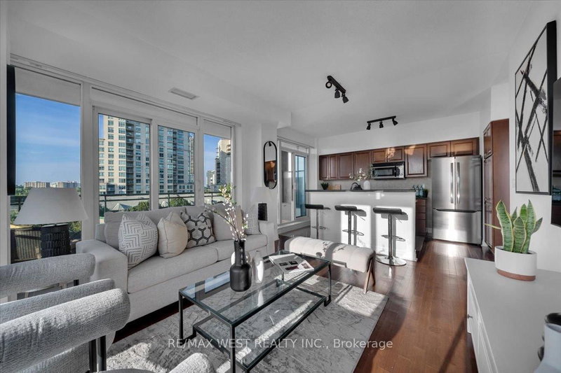 604 - 2119 Lake Shore Boulevard W