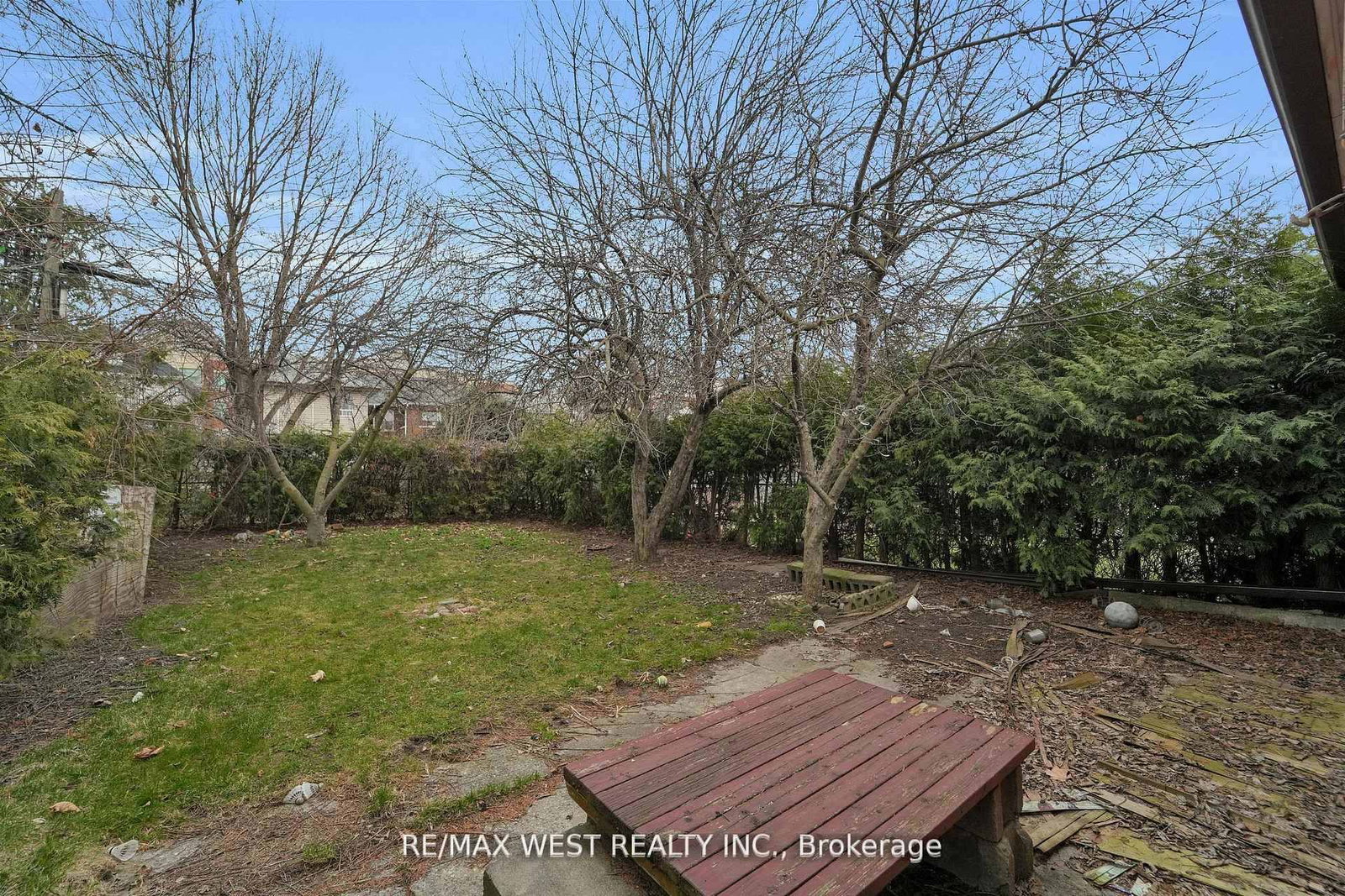 661 Beresford Avenue • Toronto, ON photo 18