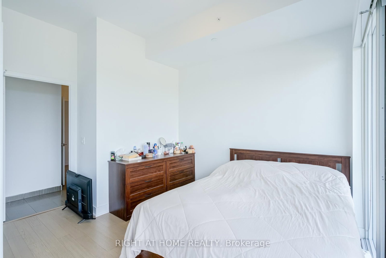 30 Shore Breeze Drive • #1413 • Toronto, ON photo 24