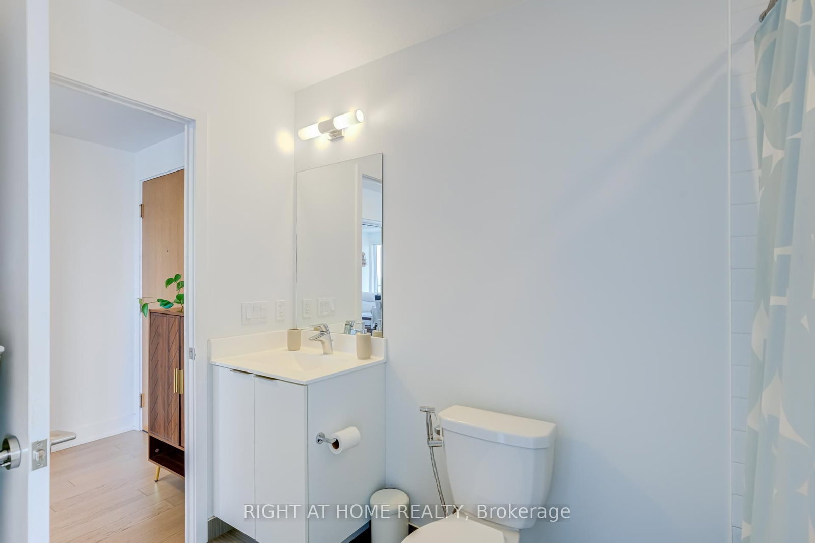 30 Shore Breeze Drive • #1413 • Toronto, ON photo 27