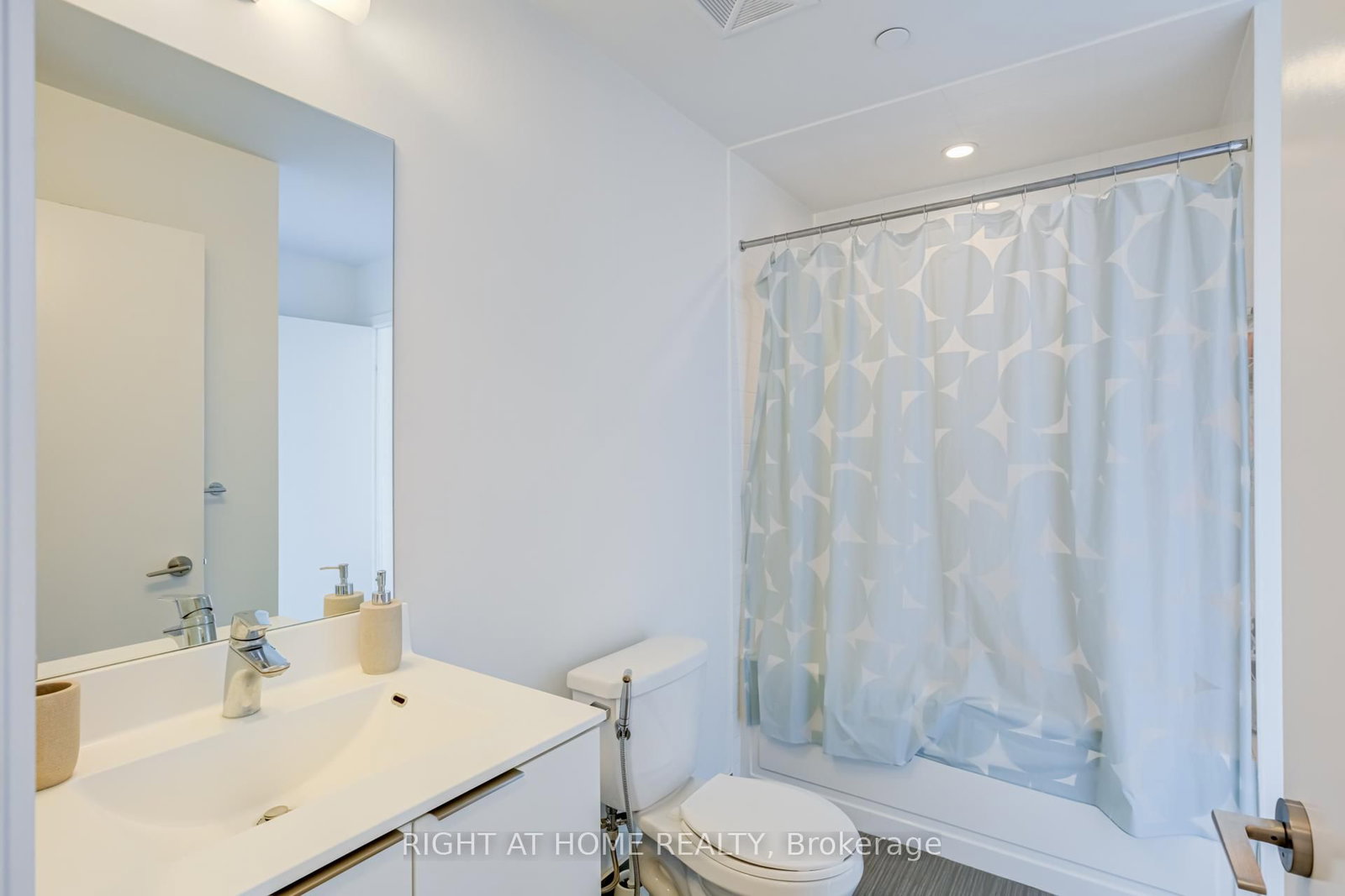 30 Shore Breeze Drive • #1413 • Toronto, ON photo 28