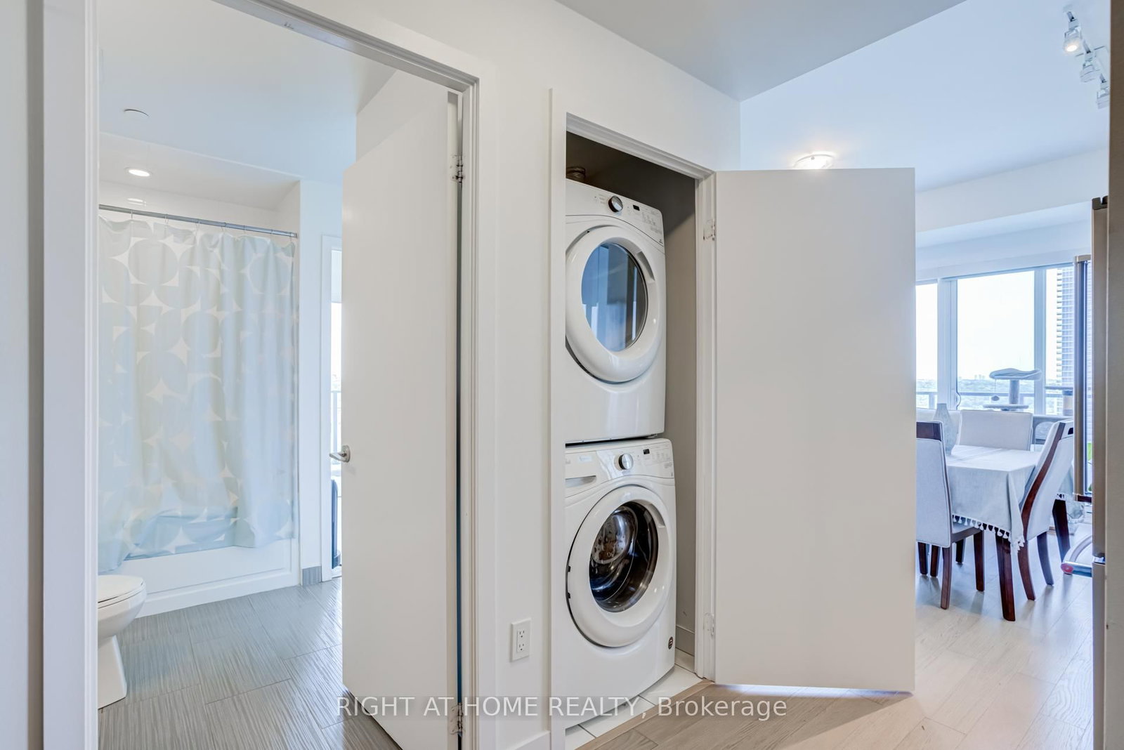 30 Shore Breeze Drive • #1413 • Toronto, ON photo 32