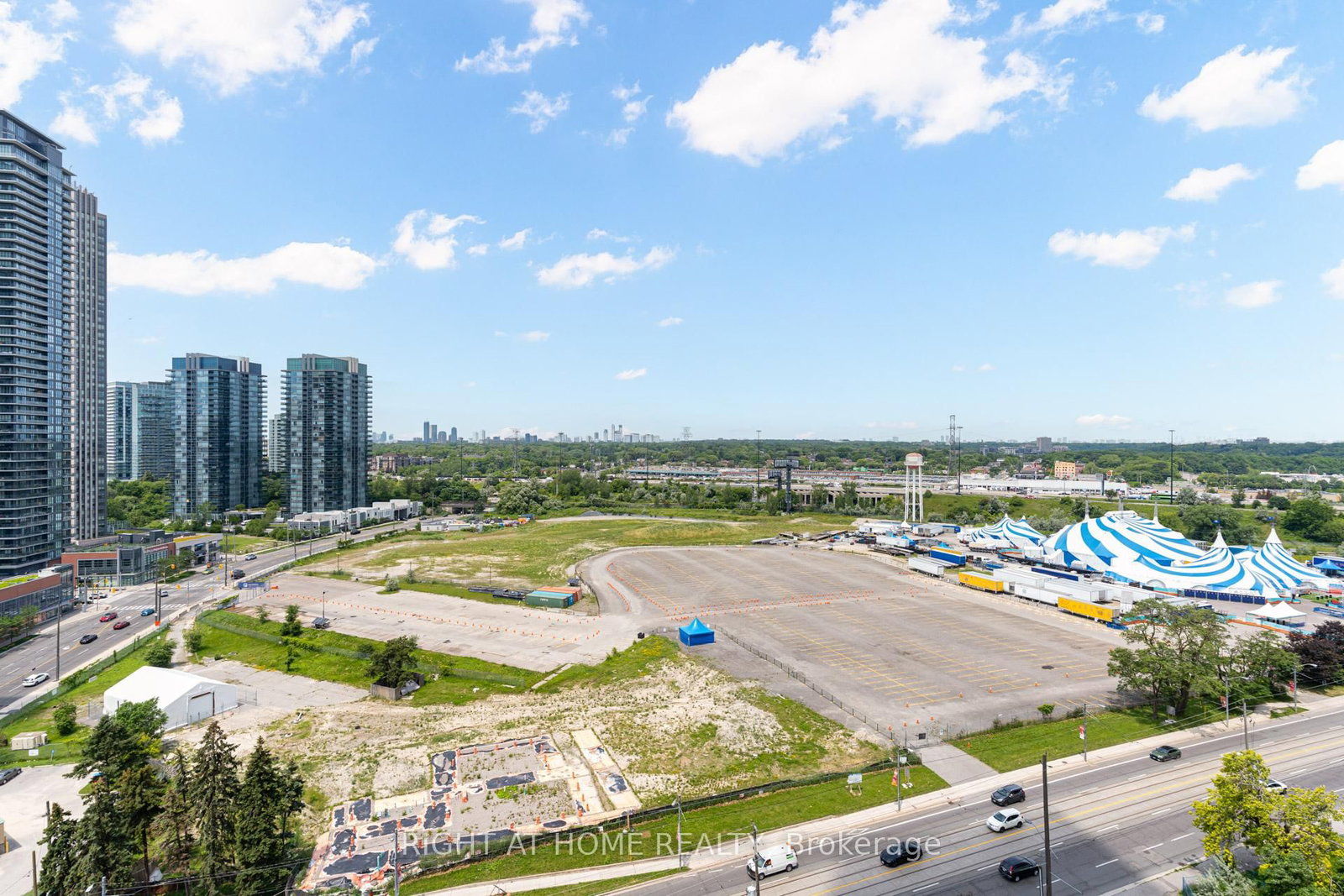 30 Shore Breeze Drive • #1413 • Toronto, ON photo 40