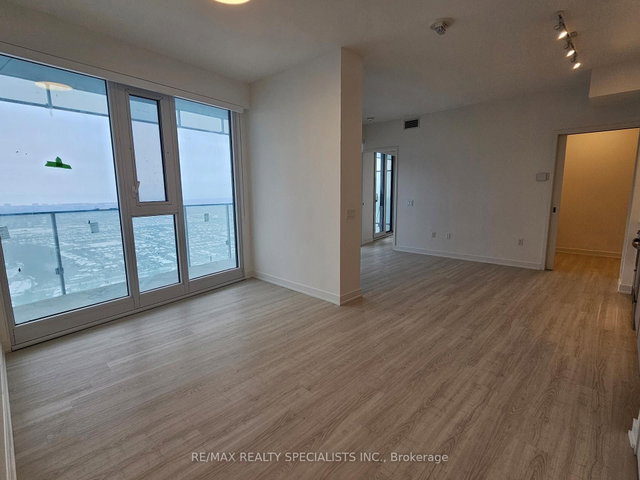 4005 - 3883 Quartz Road