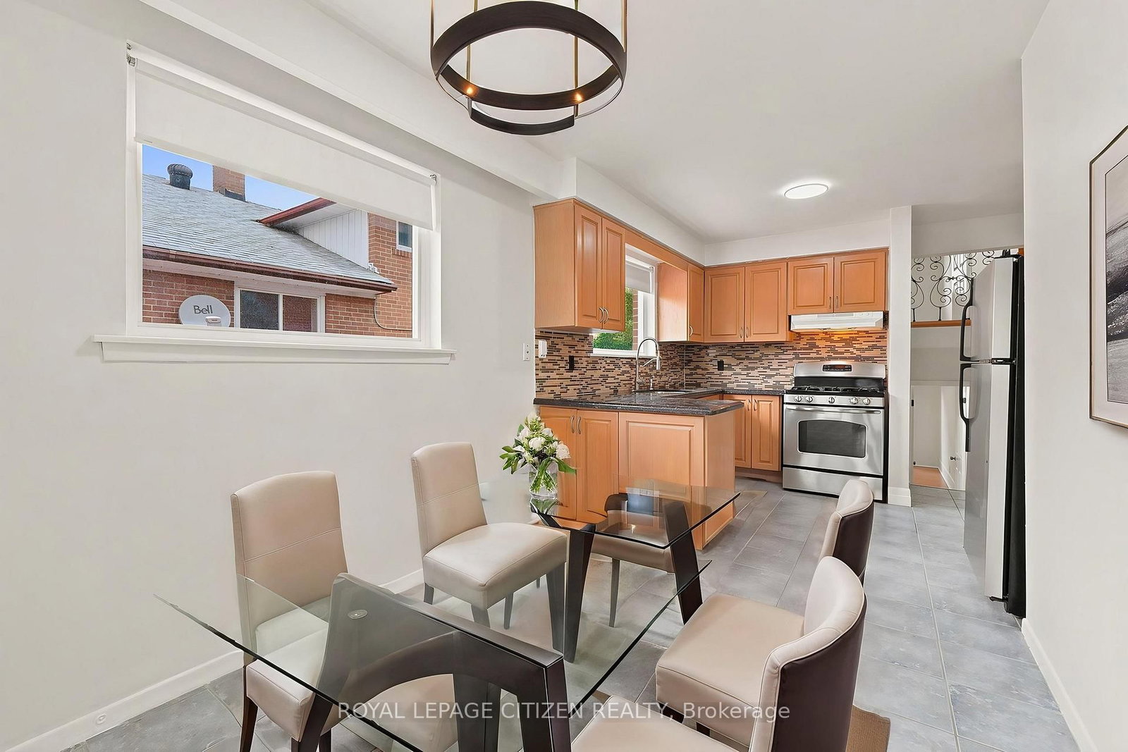 53 Grampian Crescent • Toronto, ON photo 11