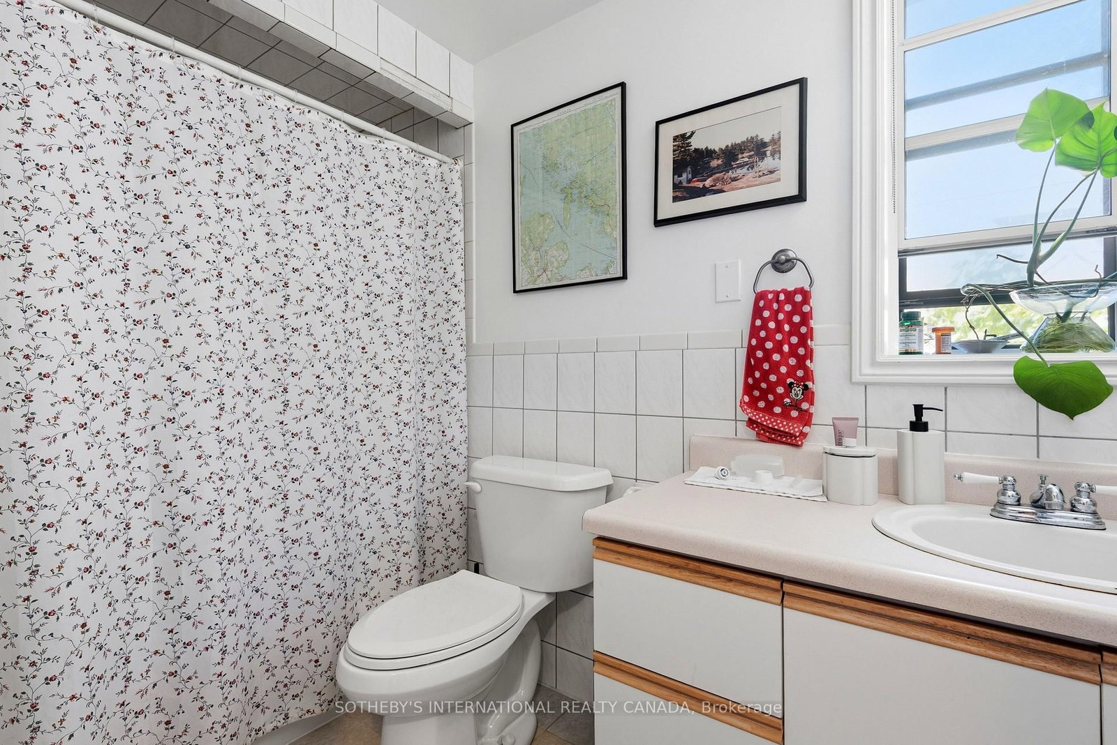 376 Sunnyside Avenue • Toronto, ON photo 10