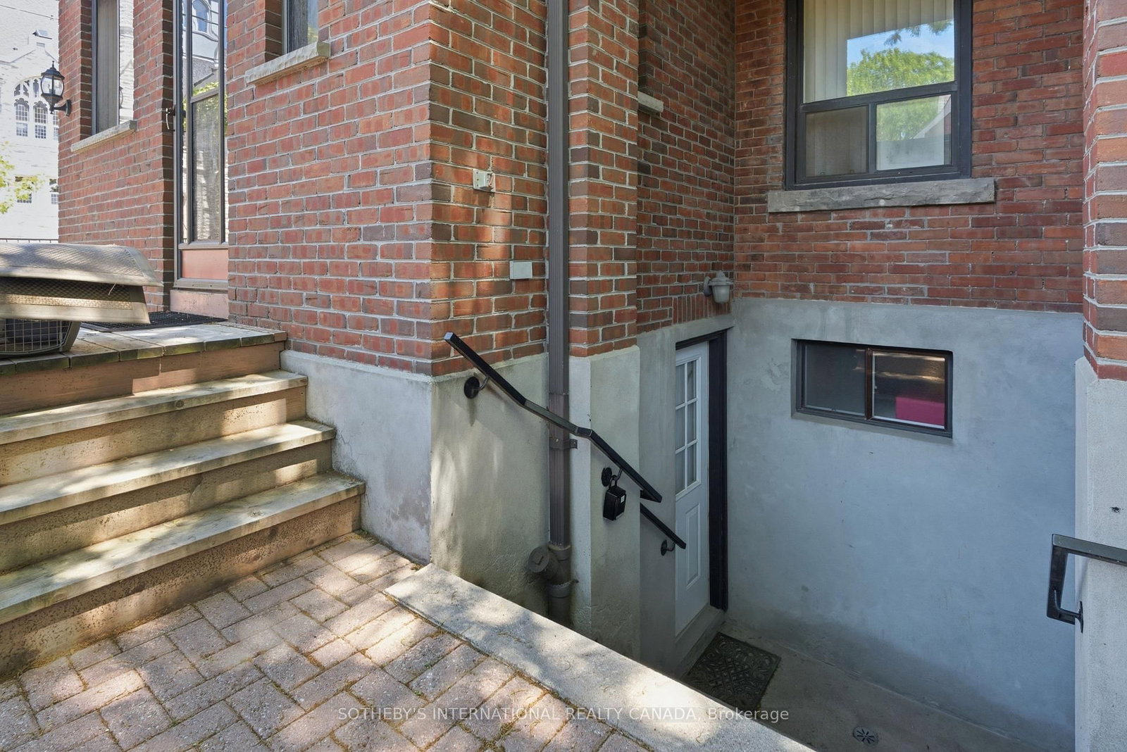376 Sunnyside Avenue • Toronto, ON photo 31