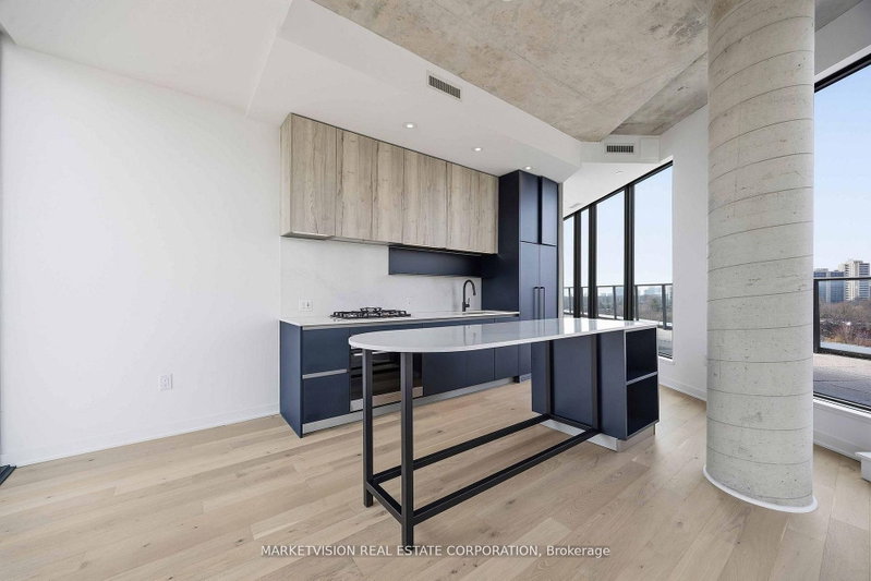 802 - 2625 Dundas Street W