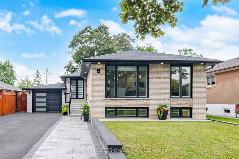 9 Tynevale Drive