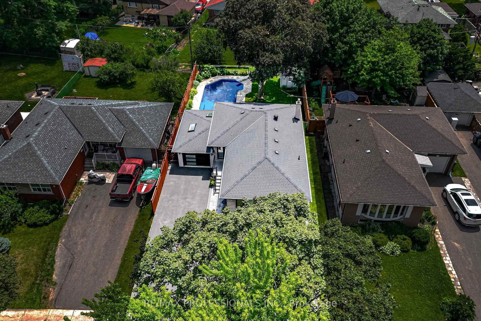 9 Tynevale Drive • Toronto, ON photo 49