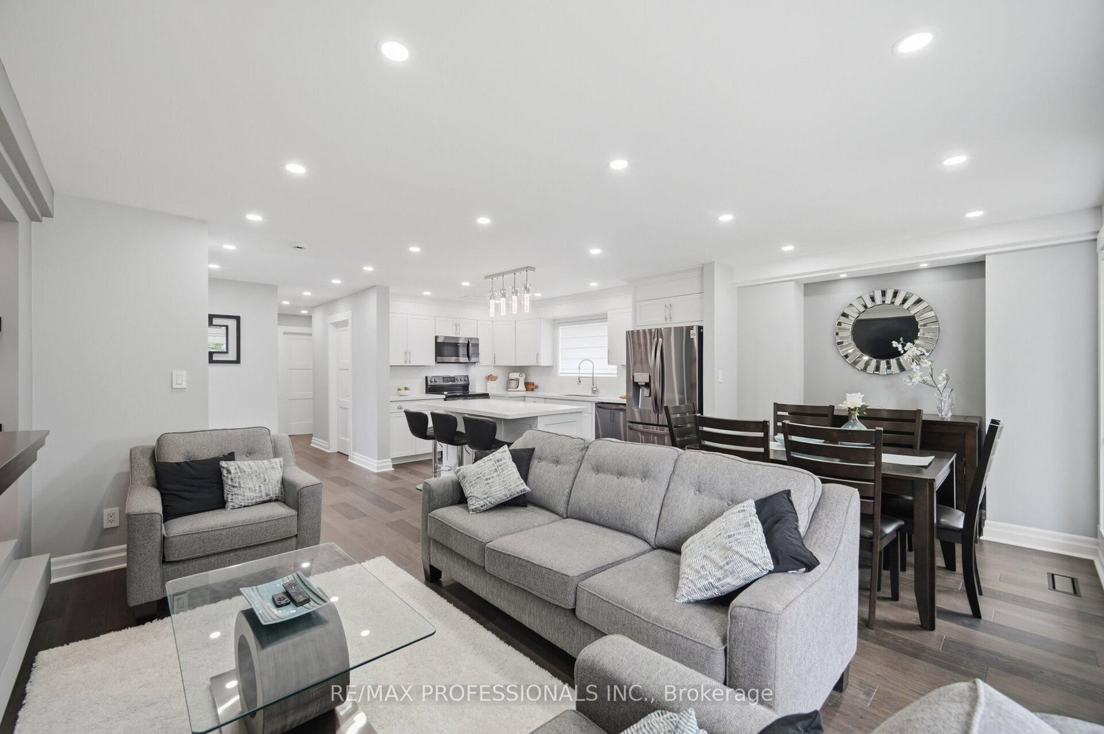 9 Tynevale Drive • Toronto, ON photo 9