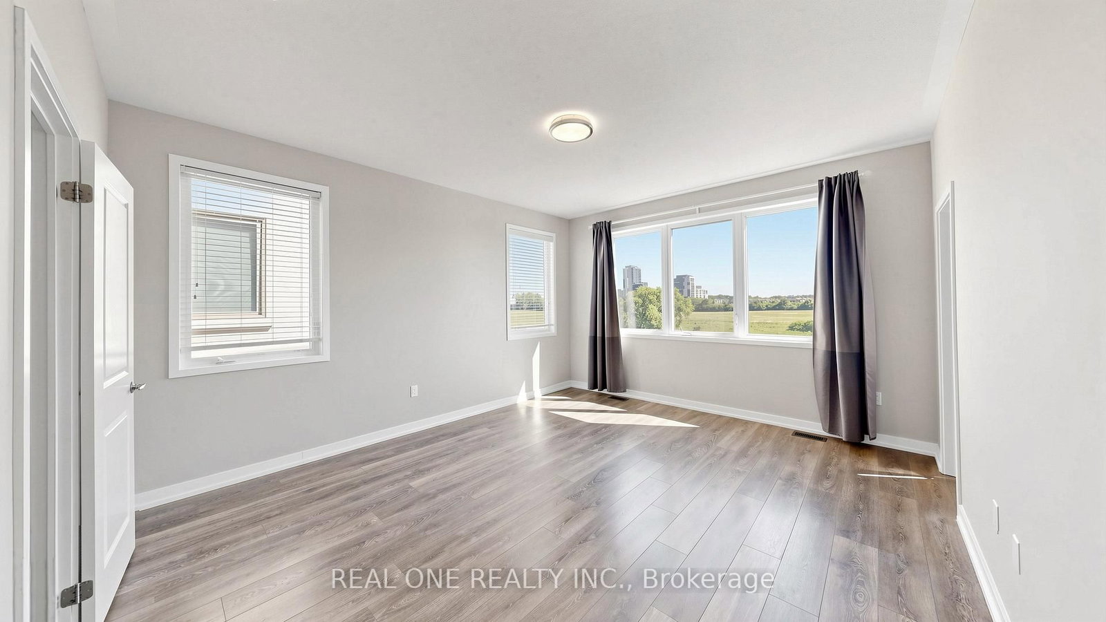 3151 Mintwood Circle • Oakville, ON photo 19
