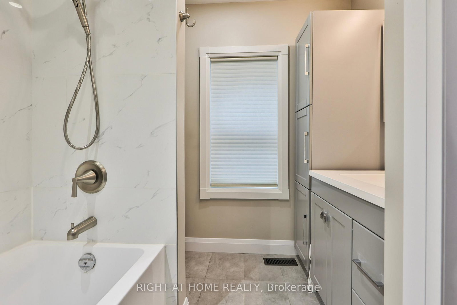 90 Mill Brampton,ON L6Y 1T2 — Photo 31