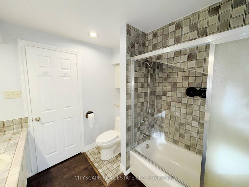 2194 Lower Base Oakville,ON L6M 4G1 — Photo 32