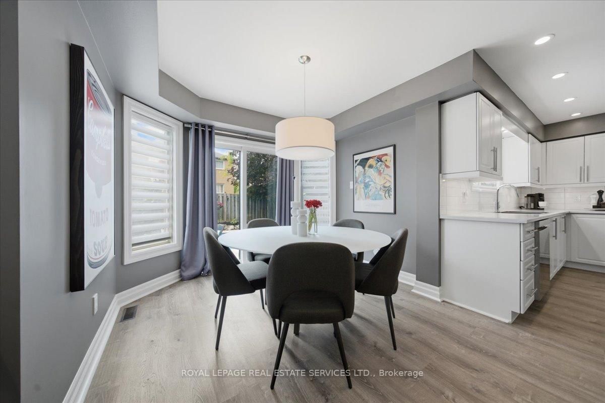 2268 Vista Oak Road • Oakville, ON photo 9