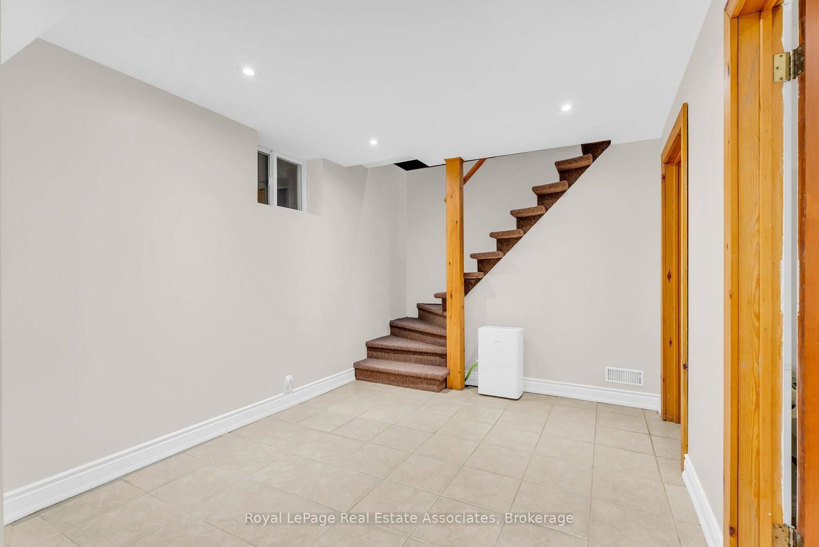 19 Confederation Street • Halton Hills, ON photo 30