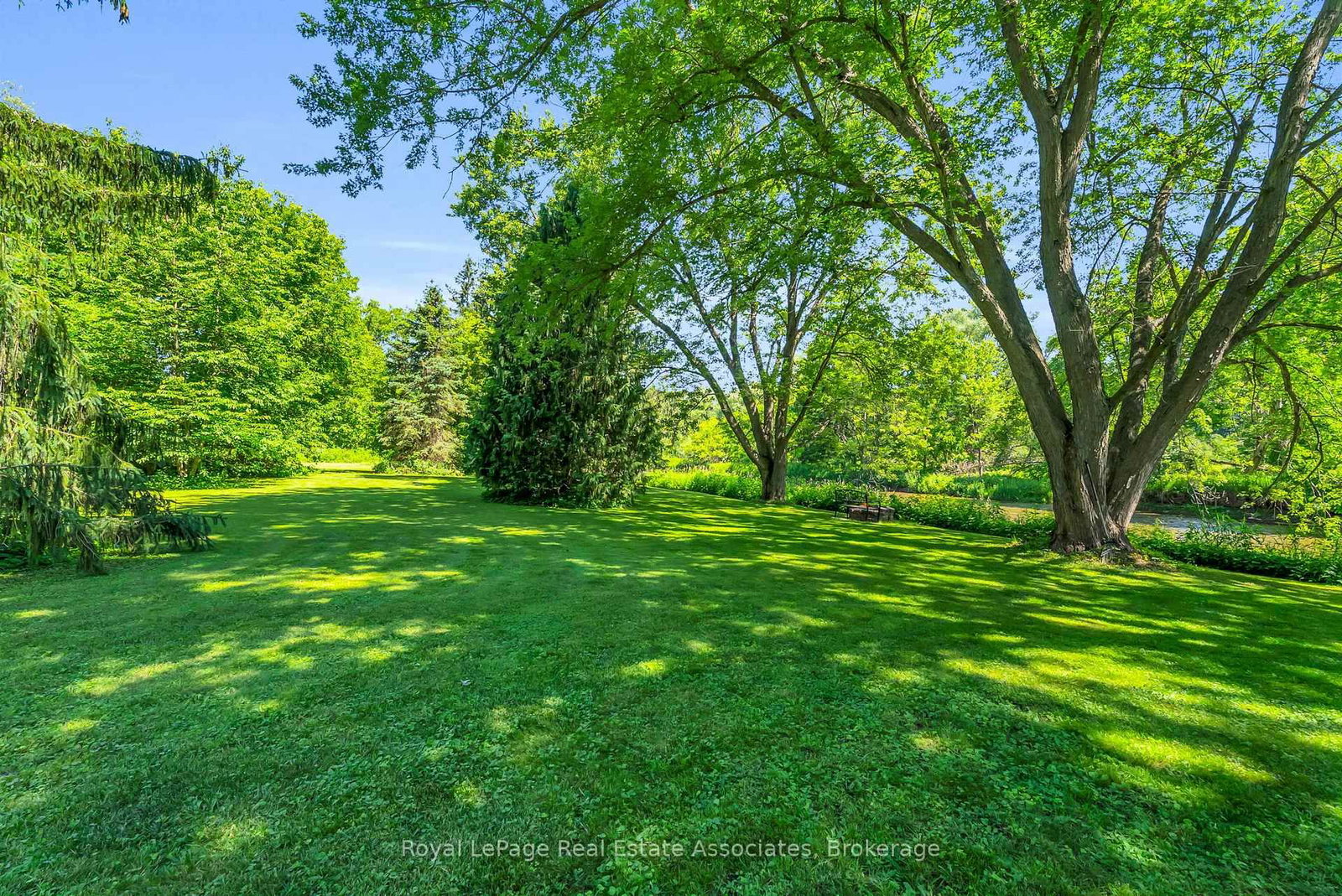 19 Confederation Street • Halton Hills, ON photo 39